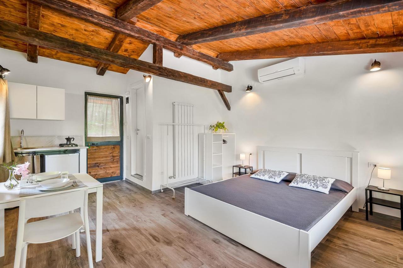 Ippotur Medieval Resort Castelnuovo Magra Bagian luar foto