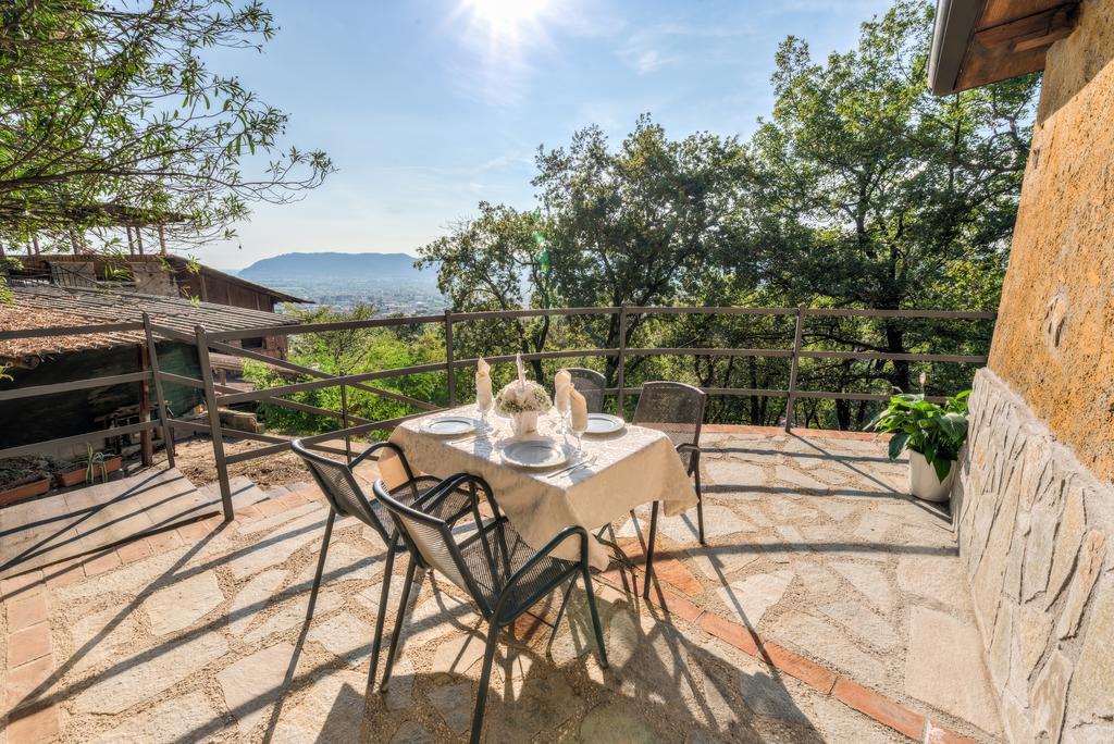 Ippotur Medieval Resort Castelnuovo Magra Bagian luar foto