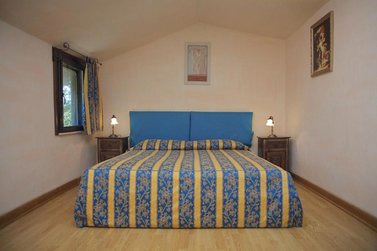 Ippotur Medieval Resort Castelnuovo Magra Bagian luar foto